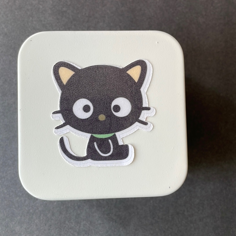 Storage tin 2x2 w/magnetic base.